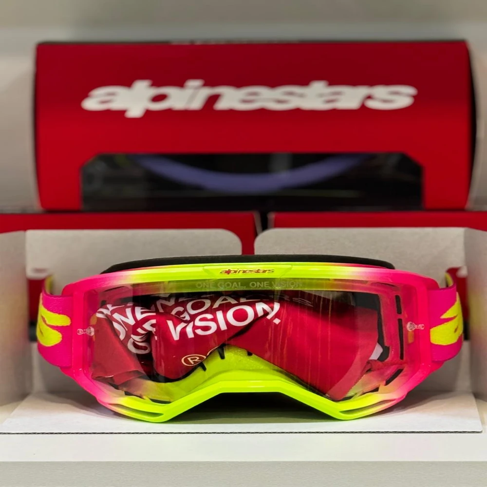 https://cdn.manosproracing.com/products/e98bea16-1e82-4ce0-9b13-51a0fb3aee2e.webp