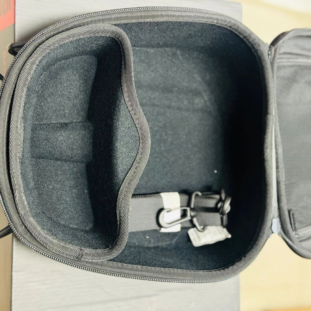 https://cdn.manosproracing.com/products/fbe0e87d-be9c-43c6-9f34-7b81b1a9495b.webp